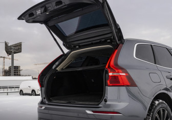 Подержанный автомобиль Volvo XC60 2019 года (18 фото)