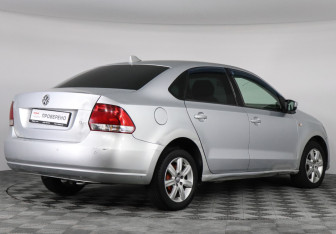Подержанный автомобиль Volkswagen Polo Sedan 2012 года (3 фото)