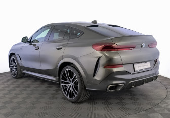 Подержанный автомобиль BMW X6 2020 года (7 фото)