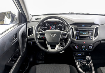 Подержанный автомобиль Hyundai Creta 2017 года (21 фото)