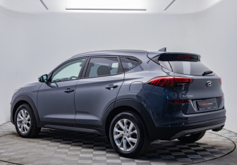 Подержанный автомобиль Hyundai Tucson 2020 года (3 фото)