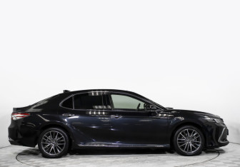 Подержанный автомобиль Toyota Camry Sedan 2023 года (4 фото)