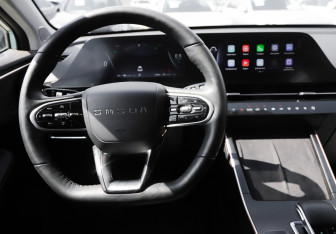 Подержанный автомобиль Omoda C5 2023 года (12 фото)