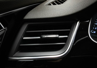 Подержанный автомобиль Audi Q7 2016 года (13 фото)