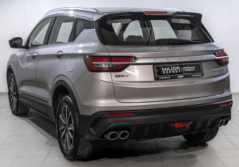 Подержанный автомобиль Geely Coolray 2022 года (7 фото)