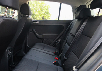 Подержанный автомобиль Volkswagen Golf Plus 2011 года (8 фото)