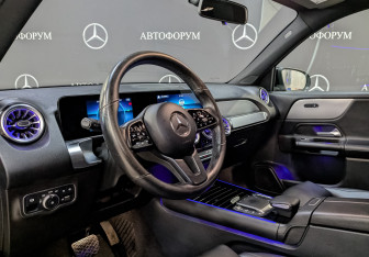 Подержанный автомобиль Mercedes-Benz GLB 2021 года (15 фото)