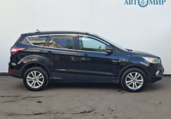 Подержанный автомобиль Ford Kuga 2016 года (4 фото)