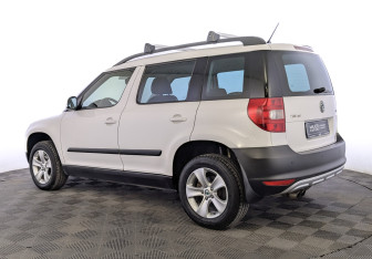 Подержанный автомобиль Skoda Yeti 2012 года (7 фото)