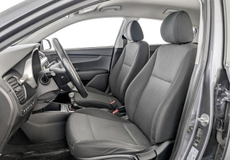 Подержанный автомобиль Kia Rio Hatchback 2021 года (20 фото)