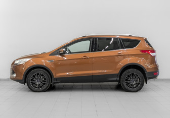 Подержанный автомобиль Ford Kuga 2013 года (8 фото)