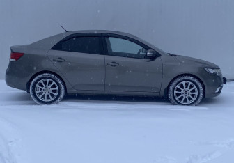 Подержанный автомобиль Kia Cerato Sedan 2009 года (4 фото)