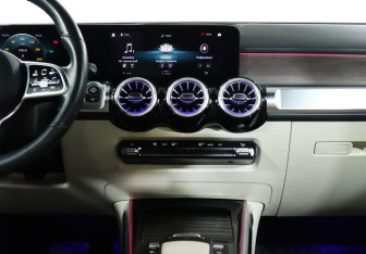 Подержанный автомобиль Mercedes-Benz GLB 2021 года (14 фото)