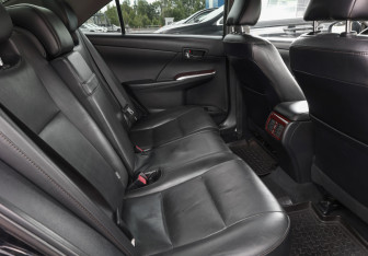 Подержанный автомобиль Toyota Camry Sedan 2012 года (12 фото)