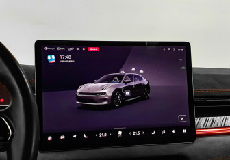 Подержанный автомобиль Zeekr 001 2023 года (13 фото)