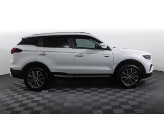 Подержанный автомобиль Geely Atlas Pro 2023 года (4 фото)