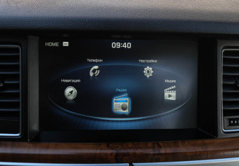 Подержанный автомобиль Hyundai Genesis 2015 года (18 фото)
