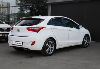 Подержанный автомобиль Hyundai i30 Hatchback 2016 года (4 фото)