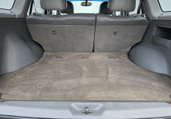 Подержанный автомобиль Hyundai Santa Fe 2003 года (16 фото)