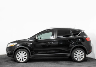 Подержанный автомобиль Ford Kuga 2012 года (3 фото)