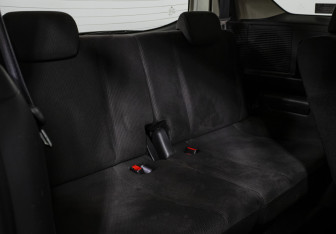 Подержанный автомобиль Honda Freed 2011 года (14 фото)