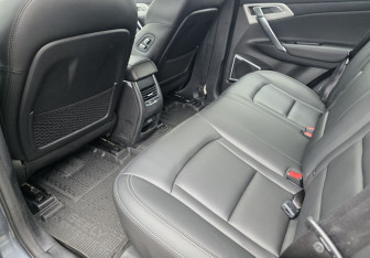 Подержанный автомобиль Geely Atlas 2020 года (10 фото)