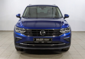 Подержанный автомобиль Volkswagen Tiguan 2021 года (8 фото)