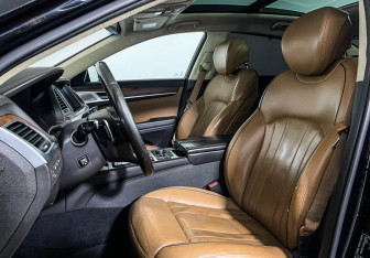 Подержанный автомобиль Genesis G80 2017 года (14 фото)