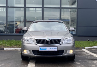 Подержанный автомобиль Skoda Octavia Liftback 2013 года (2 фото)