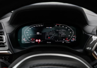 Подержанный автомобиль BMW X4 M 2022 года (13 фото)