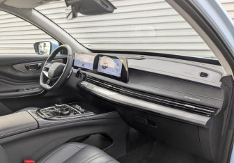 Подержанный автомобиль Exeed LX 2023 года (11 фото)