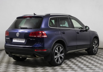 Подержанный автомобиль Volkswagen Touareg 2014 года (27 фото)