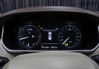 Подержанный автомобиль Land Rover Range Rover 2016 года (12 фото)
