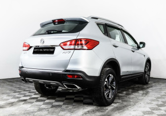 Подержанный автомобиль DongFeng AX7 2018 года (3 фото)