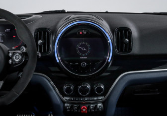 Подержанный автомобиль MINI Countryman 2020 года (13 фото)