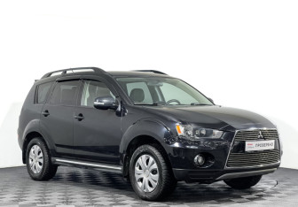 Подержанный автомобиль Mitsubishi Outlander 2011 года (3 фото)