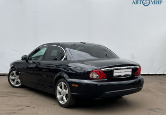 Подержанный автомобиль Jaguar X-Type Sedan 2008 года (7 фото)