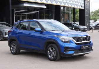 Подержанный автомобиль Kia Seltos 2021 года (3 фото)