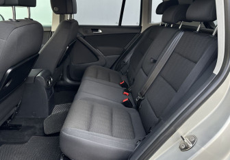 Подержанный автомобиль Volkswagen Tiguan 2012 года (10 фото)