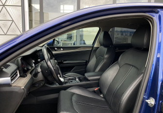 Подержанный автомобиль Kia K5 2021 года (24 фото)