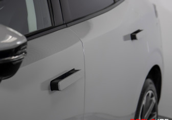 Подержанный автомобиль Changan UNI-K 2023 года (25 фото)