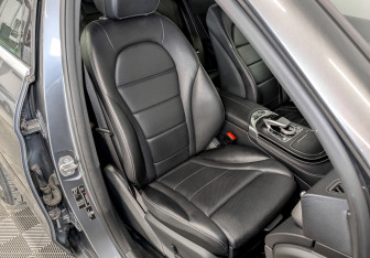 Подержанный автомобиль Mercedes-Benz GLC Coupe 2017 года (23 фото)