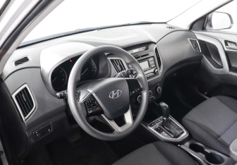 Подержанный автомобиль Hyundai Creta 2019 года (9 фото)