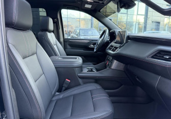 Подержанный автомобиль Chevrolet Suburban 2023 года (10 фото)