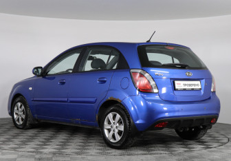Подержанный автомобиль Kia Rio Hatchback 2010 года (4 фото)