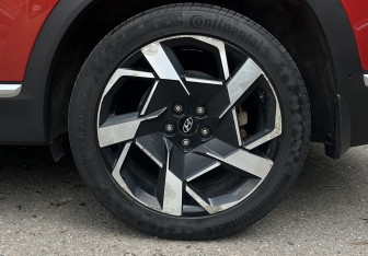 Подержанный автомобиль Hyundai Santa Fe 2021 года (18 фото)
