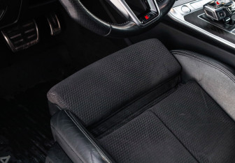 Подержанный автомобиль Audi A7 2018 года (17 фото)