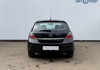 Подержанный автомобиль Opel Astra Hatchback 2008 года (6 фото)