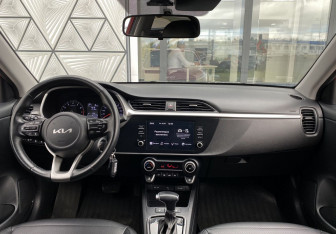 Подержанный автомобиль Kia Rio Sedan 2021 года (11 фото)