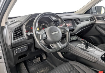 Подержанный автомобиль Haval F7 2021 года (16 фото)